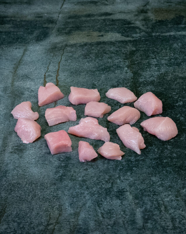 Fonduefleisch Hähnchenbrust aus Deutschland, roh und fein zugeschnitten