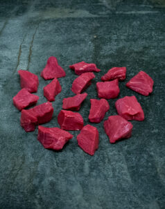 Fonduefleisch Fläminger Kalbshüfte, roh und gleichmäßig gewürfelt