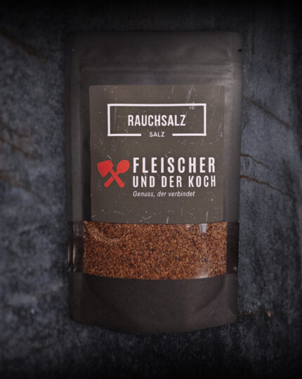 FuK Hickorygeflüster – Hickory Rauchsalz in einer Schale, daneben gegrilltes Gemüse