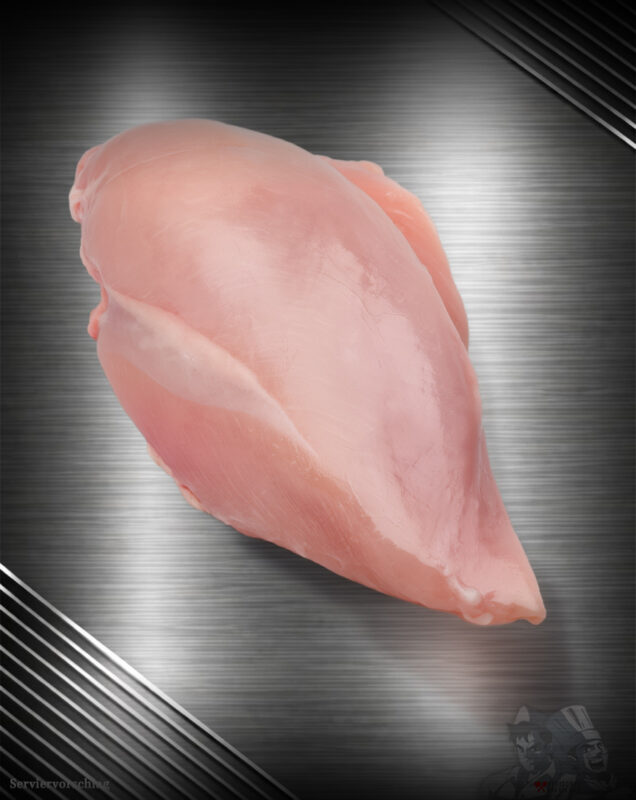 Rohe Prignitzer Hähnchenbrust ohne Haut und Knochen, hellrosa, sauber pariert und naturbelassen.