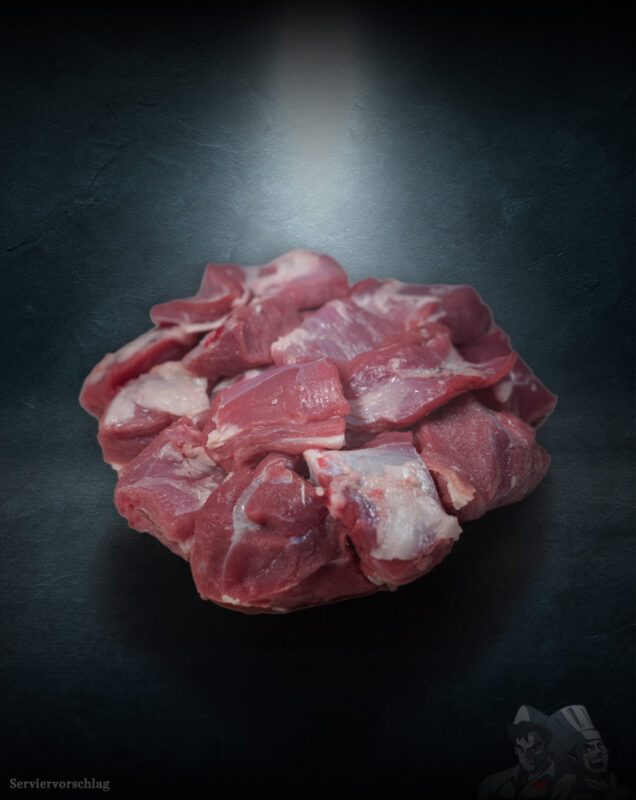 Zartes, mageres Fläminger Kalbsgulasch aus der Region Berlin-Brandenburg, handwerklich geschnitten