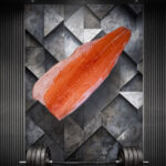 Athleten Lachsfilet natur aus Norwegen, roh, frisch geschnitten, mit Haut