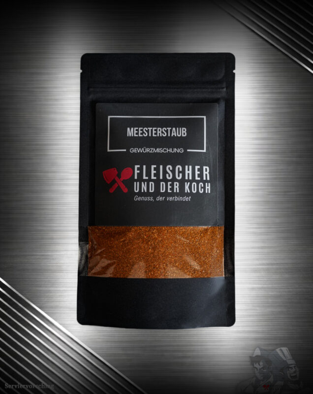 FuK Meesterstaub BBQ Rub im schwarzen Standbeutel auf dunklem Untergrund