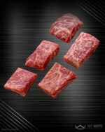Wagyu Japanese Cut aus Deutschland mit feiner Marmorierung auf edlem Untergrund