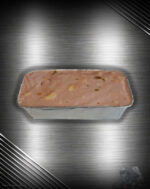 Pizza Fleischkäse aus Deutschland im Rohzustand auf hochwertigem Hintergrund