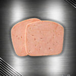 Fleischkäse klassisch aus Deutschland im Rohzustand auf hochwertigem Hintergrund